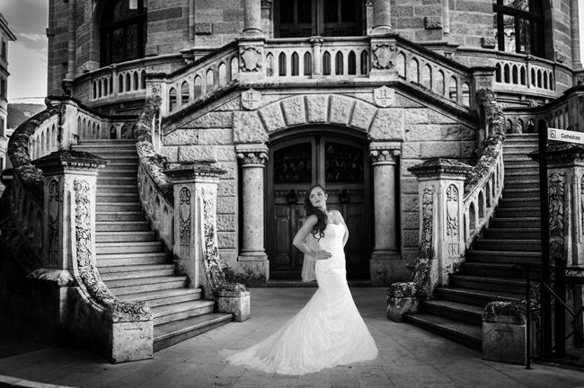Sutherland-shire-bride-standing-on-stairs